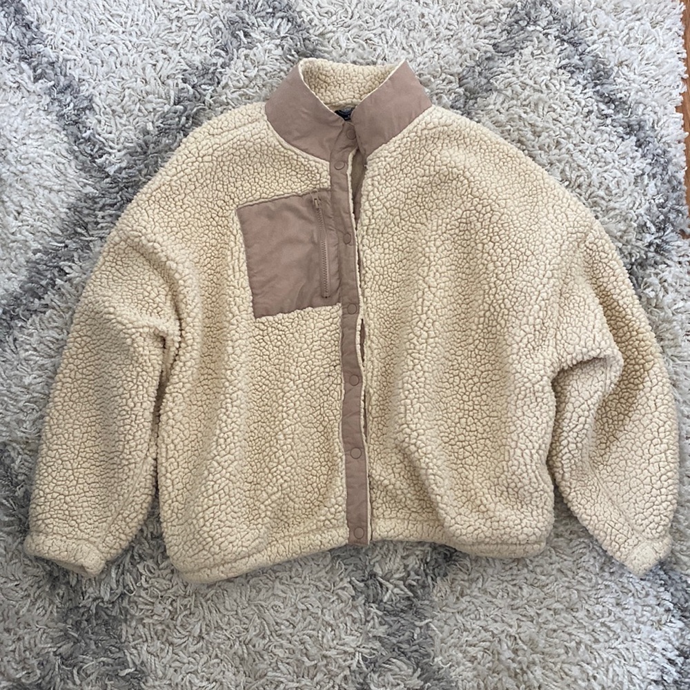 Cozy oversized sherpa jacket